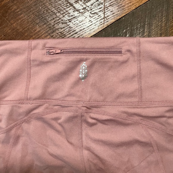 Free People Movement Leggings Pink/Rose Color Size SP - Picture 8 of 8
